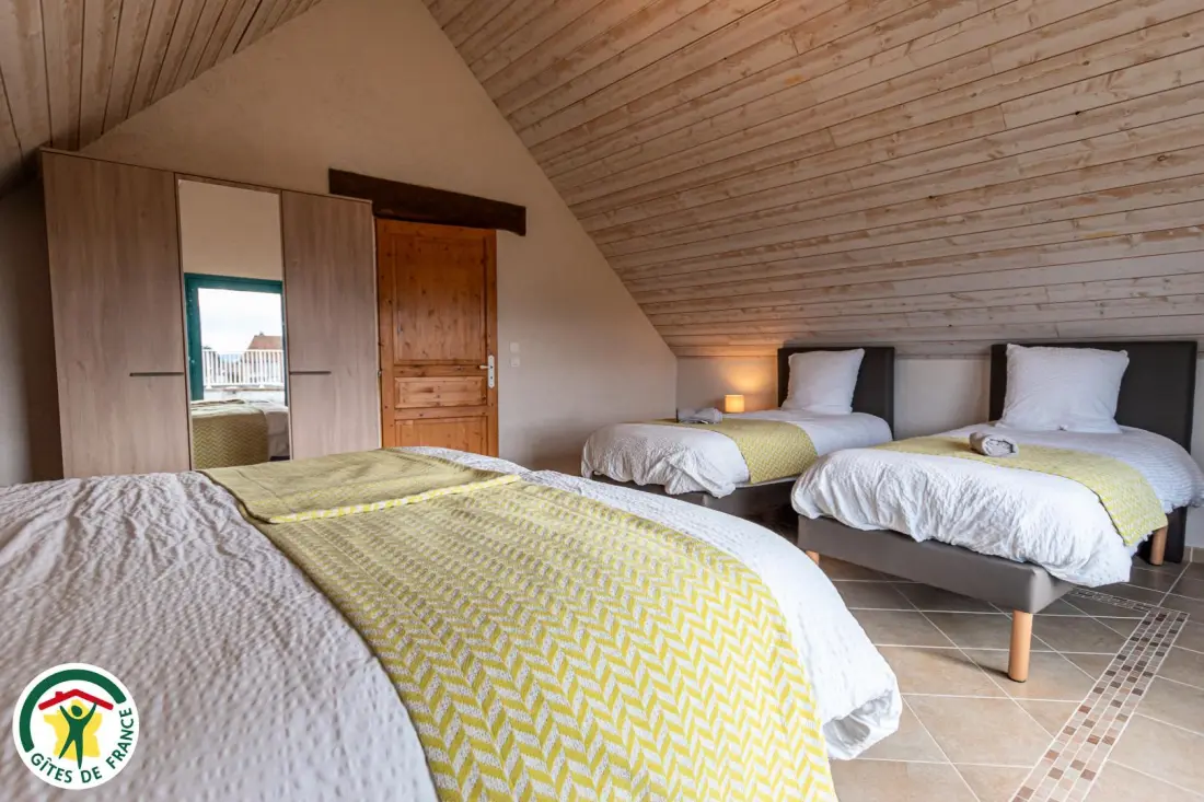 Gîte de France Aux chirdelles du ochre - l'écureuil 4 épis