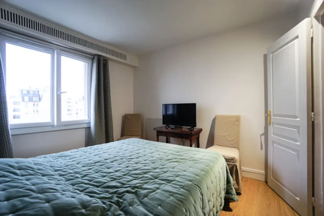 Mooi, licht appartement in Levallois