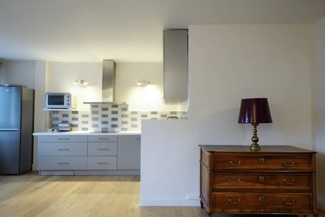 Mooi, licht appartement in Levallois