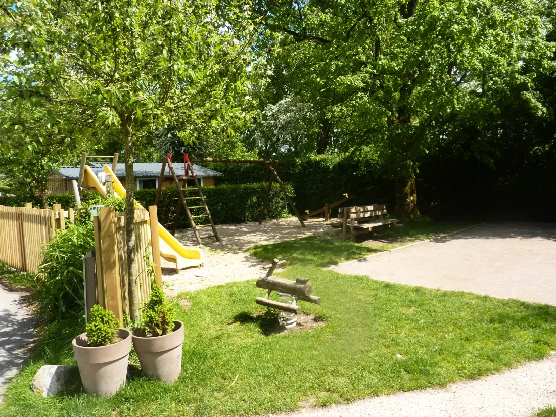 Camping Les Pommiers des 3 Pays 4 étoiles★★★★