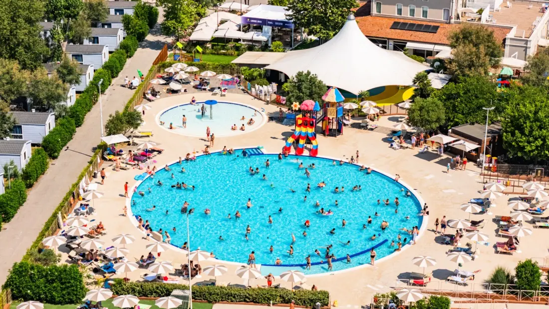 Camping Club del Sole Vigna sul Mar Family Collection 4 Sterren★★★★