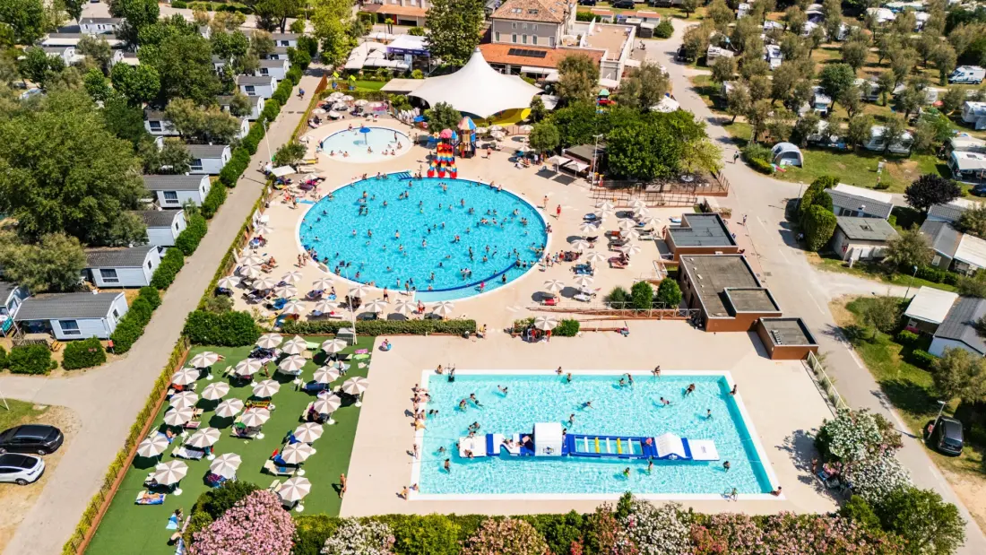 Camping Club del Sole Vigna sul Mar Family Collection 4 Sterren★★★★