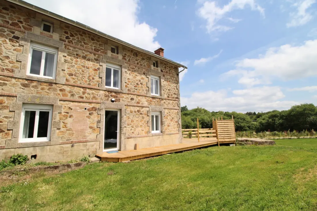 Gîte de France De bijenstal van Saint Florent 3 oren