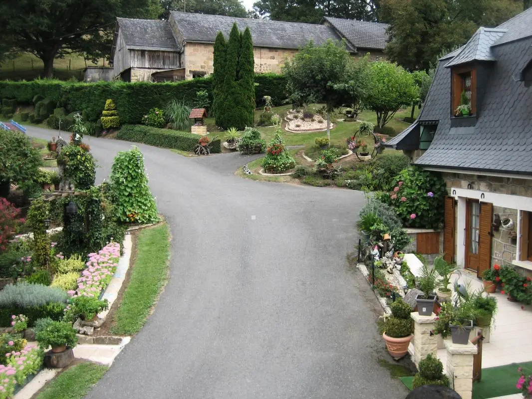 Gîte de France in Lissac sur Couze 3 oren