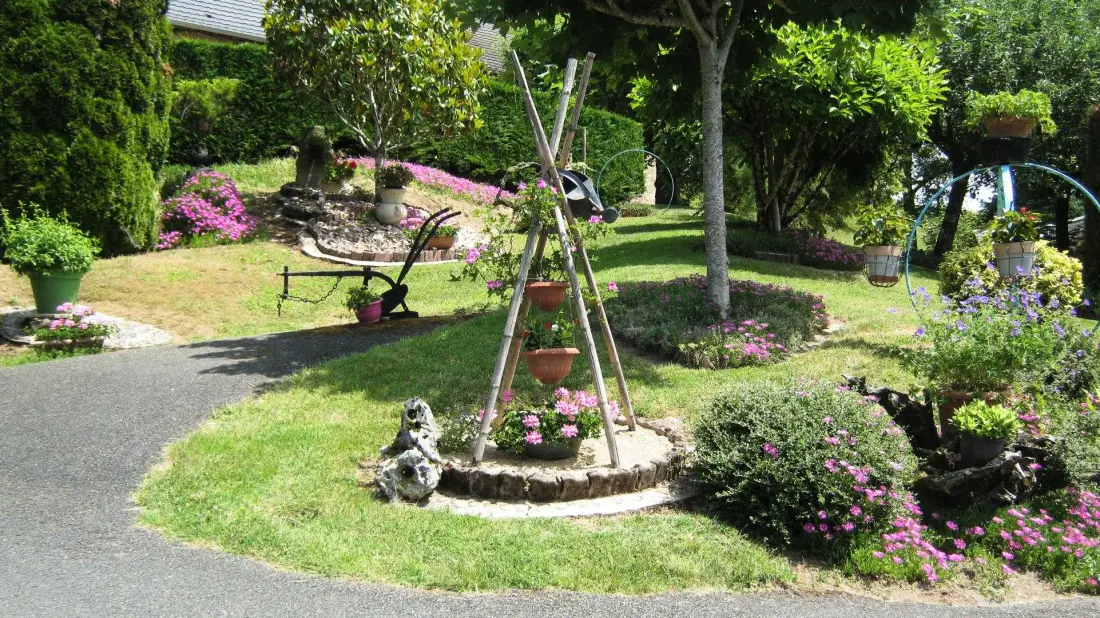 Gîte de France in Lissac sur Couze 3 oren