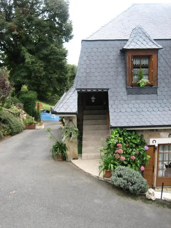 Gîte de France in Lissac sur Couze 3 oren