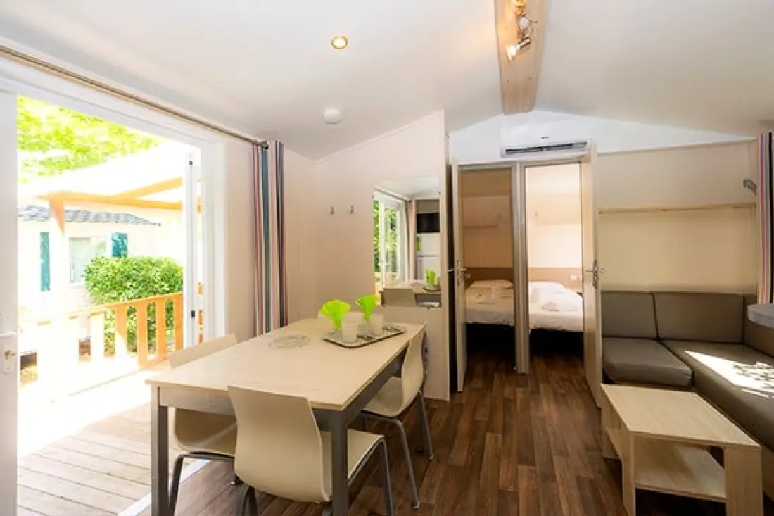 Camping Les Vignes5 Sterren★★★★★