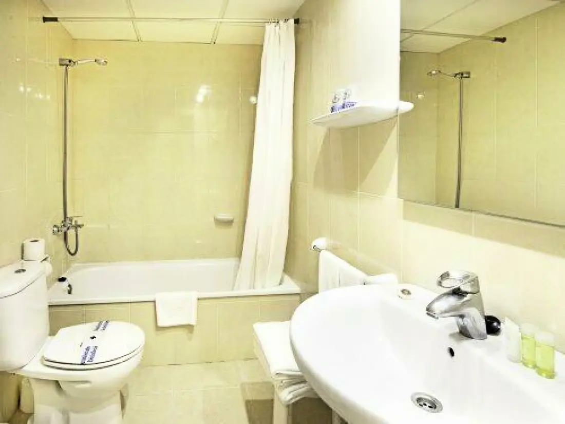 Hotel Pierre & Vacances Lloret Santa Rosa 4 Stars★★★★