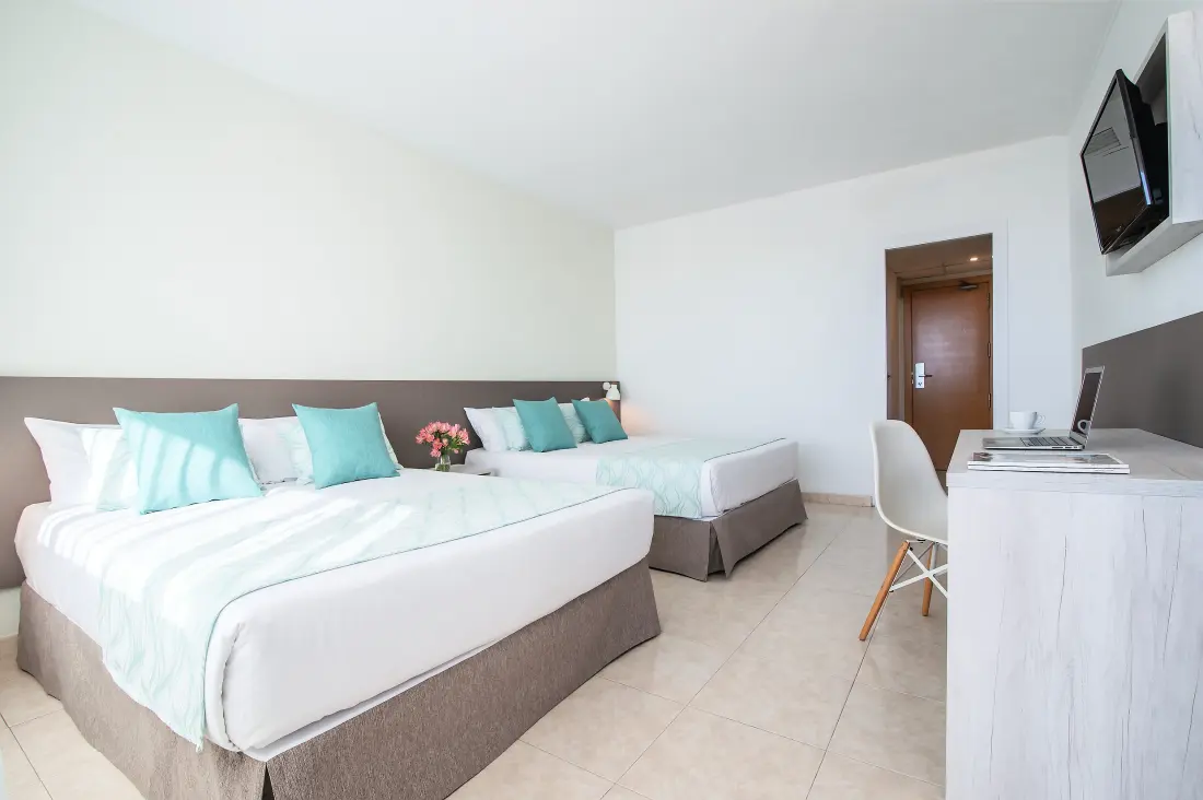 Hotel Pierre & Vacances Lloret Santa Rosa 4 Stars★★★★
