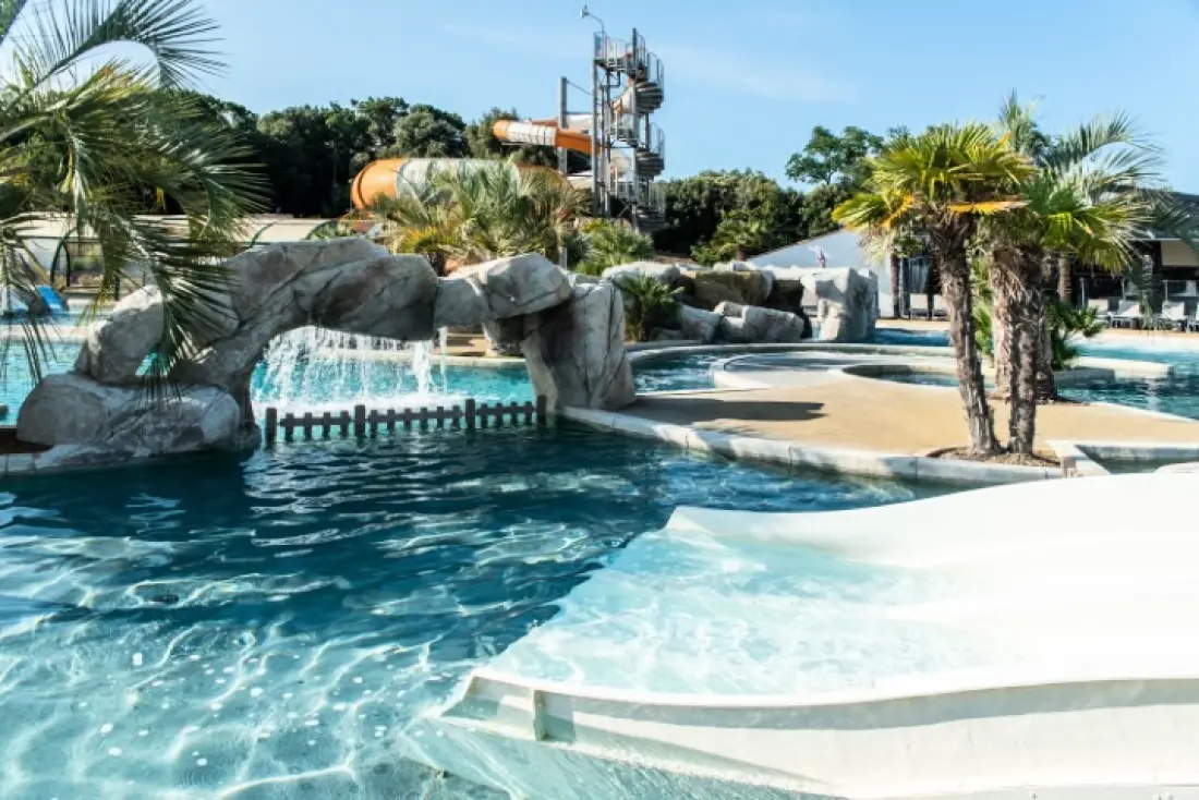Camping Club MS Les Brunelles 5 Sterne★★★★★