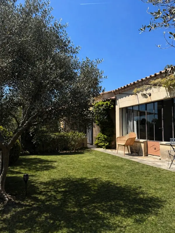 La Pergola Lourmarin 4 hálószoba 4 fürdőszoba, Úszómedence