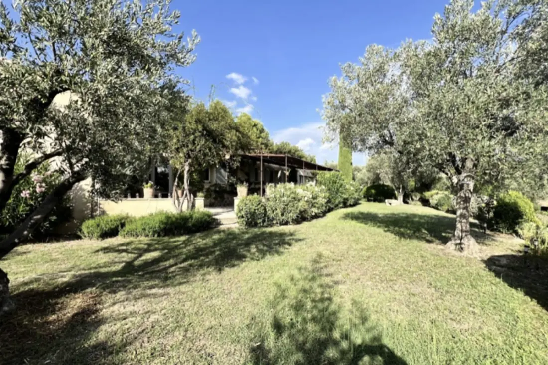 La Pergola Lourmarin 4 hálószoba 4 fürdőszoba, Úszómedence