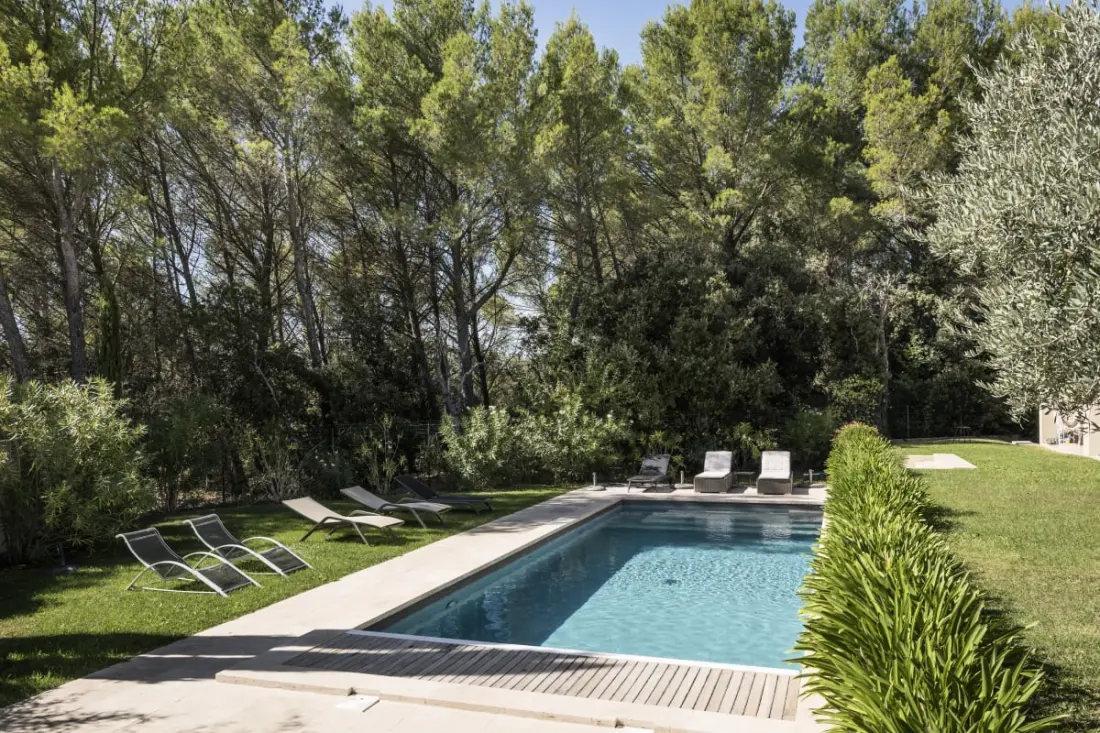 Bastide Blanche: Villa with Pool and Terrain From Pétanque to Lourmarin.