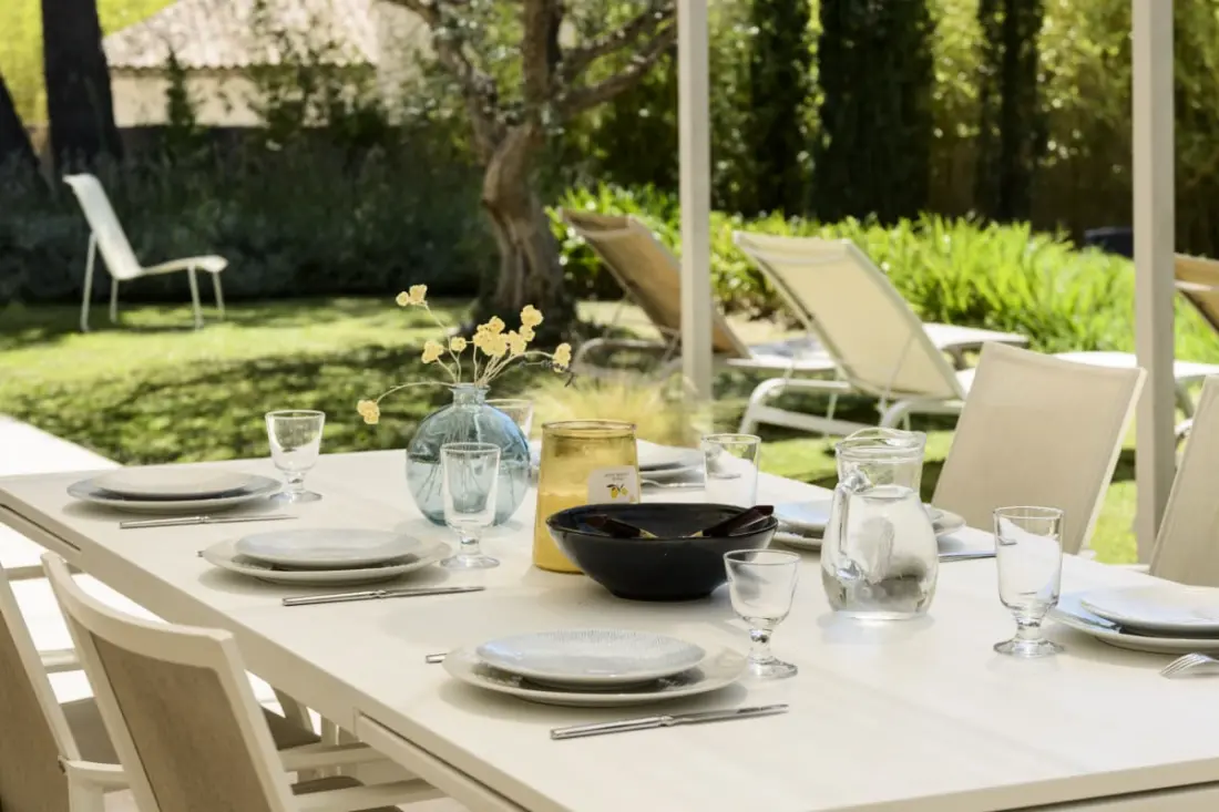 Bastide Blanche: Villa with Pool and Terrain From Pétanque to Lourmarin.