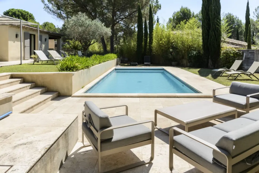 Bastide Blanche: Villa with Pool and Terrain From Pétanque to Lourmarin.