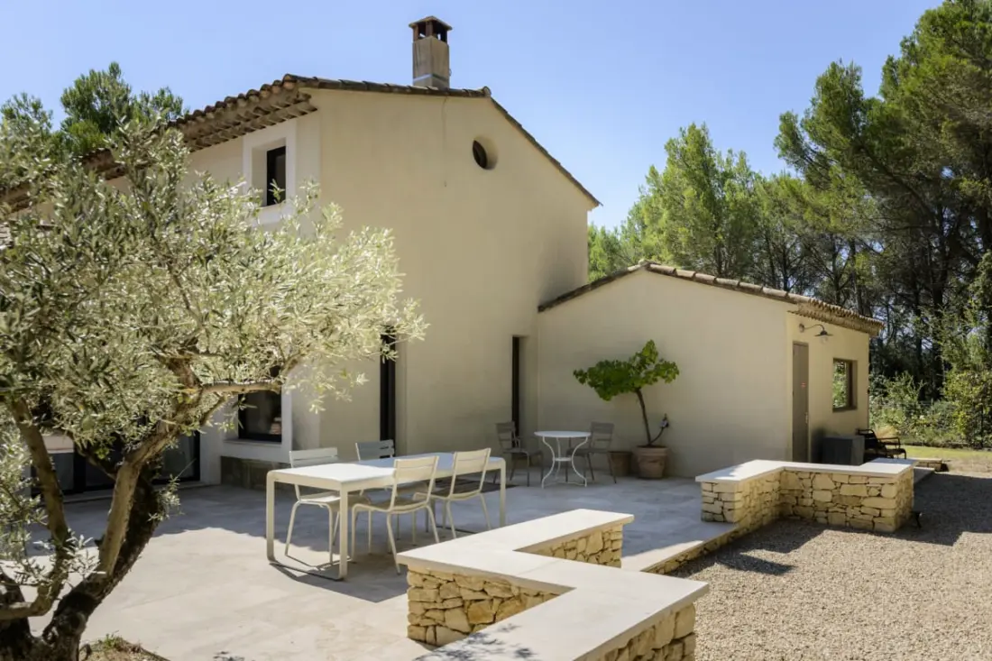 Bastide Blanche: Villa with Pool and Terrain From Pétanque to Lourmarin.