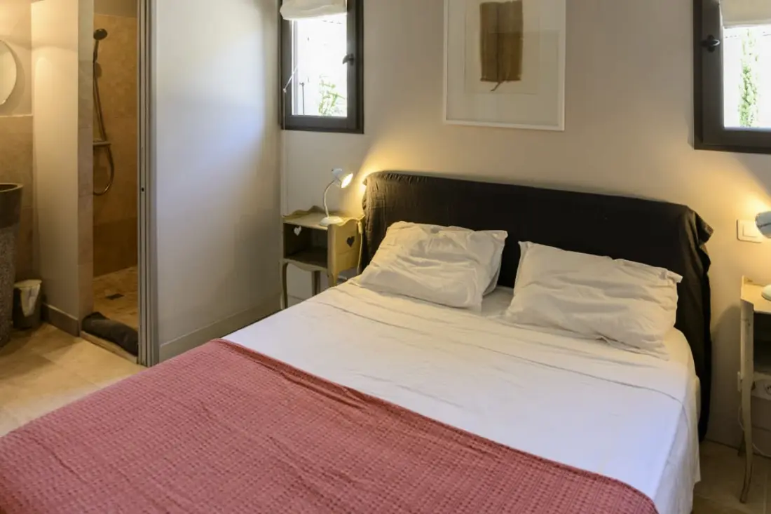 Bastide Blanche: Villa with Pool and Terrain From Pétanque to Lourmarin.