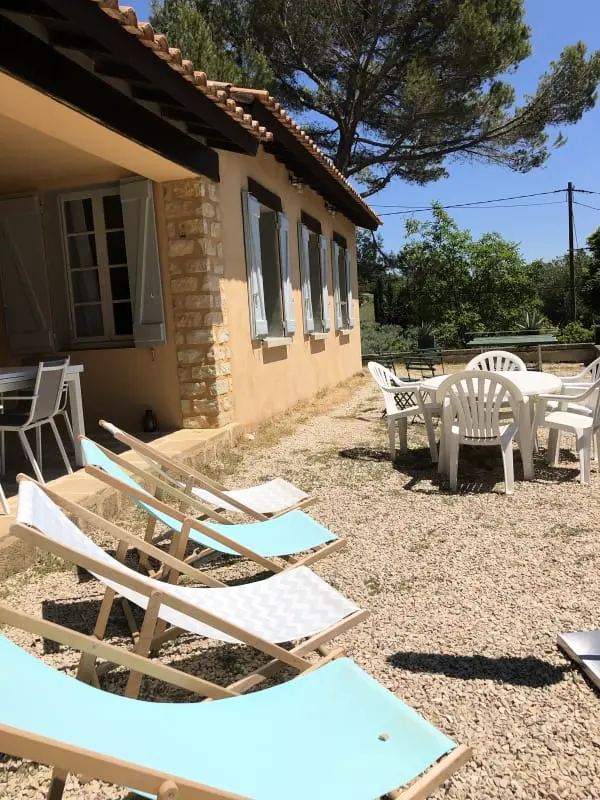 Természettel körülvett családi ház, Lourmarin úszómedence