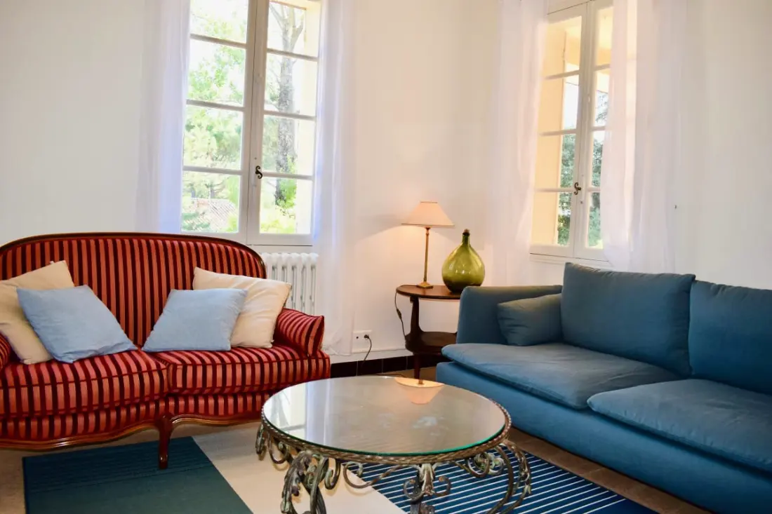 Természettel körülvett családi ház, Lourmarin úszómedence