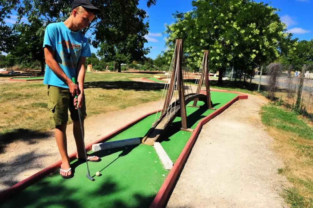 Camping Domaine des Guifettes 3 Estrellas★★★