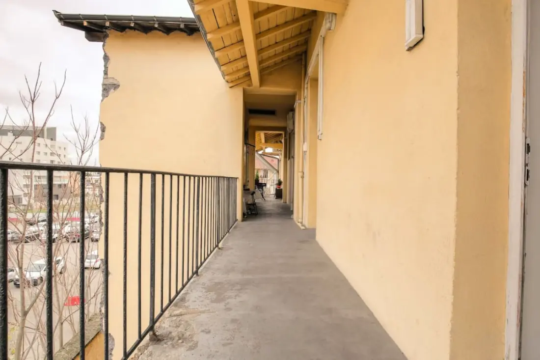 Charming Accommodation With Balcony Au Coeur From 7th