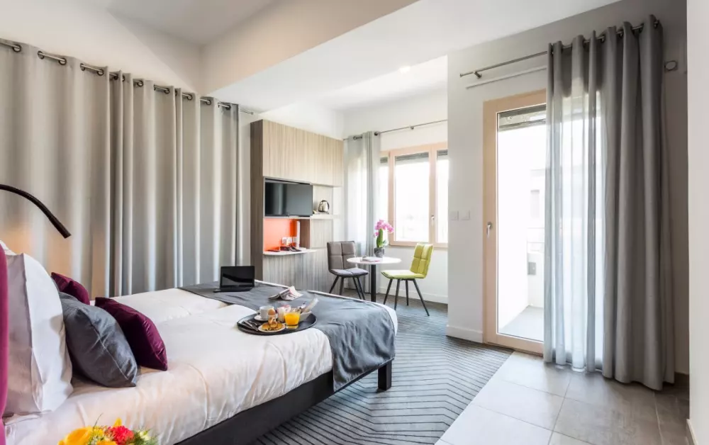 Néméa Aparthotel Résidence Lyon So Cloud4 Stars★★★★