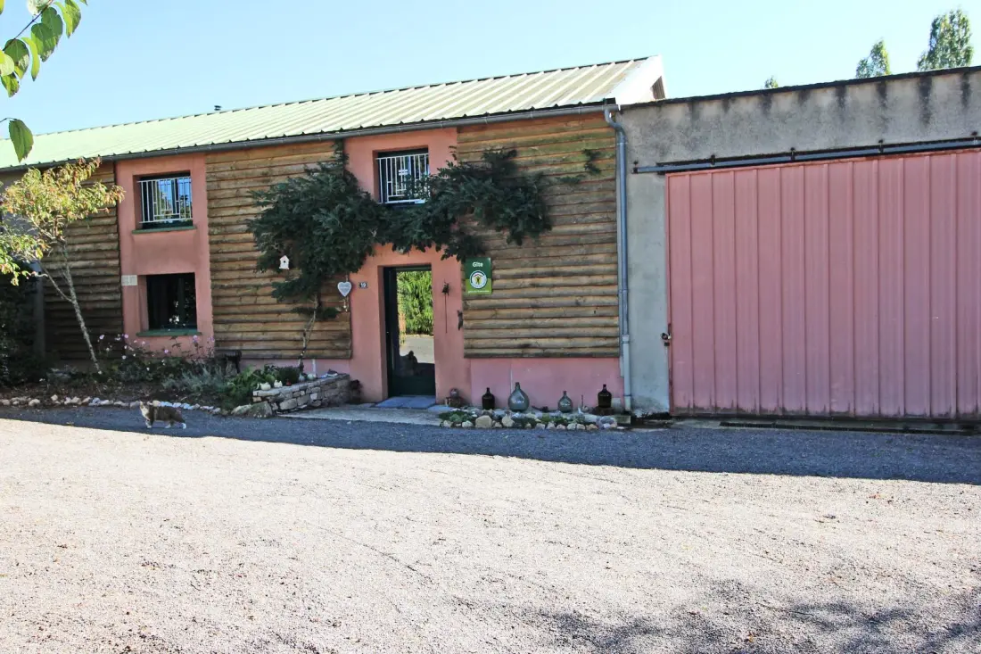 Gîte de France Montbrugnaud: “de drie eiken” 3 korenaren