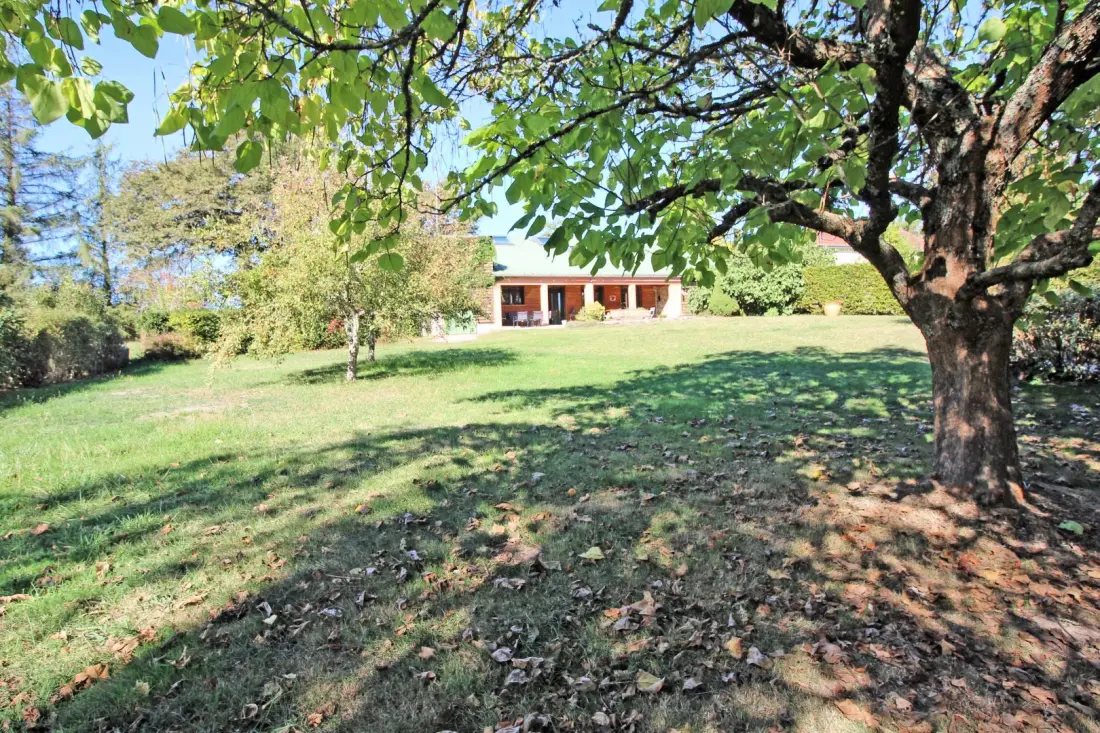 Gîte de France Montbrugnaud: “de drie eiken” 3 korenaren