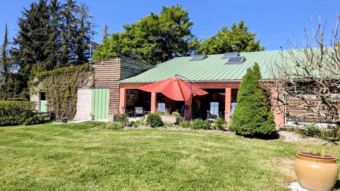 Gîte de France Montbrugnaud: “de drie eiken” 3 korenaren