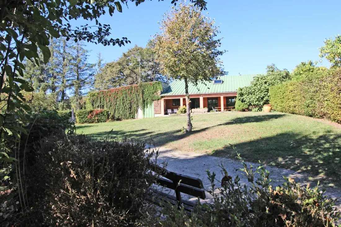 Gîte de France Montbrugnaud: “de drie eiken” 3 korenaren