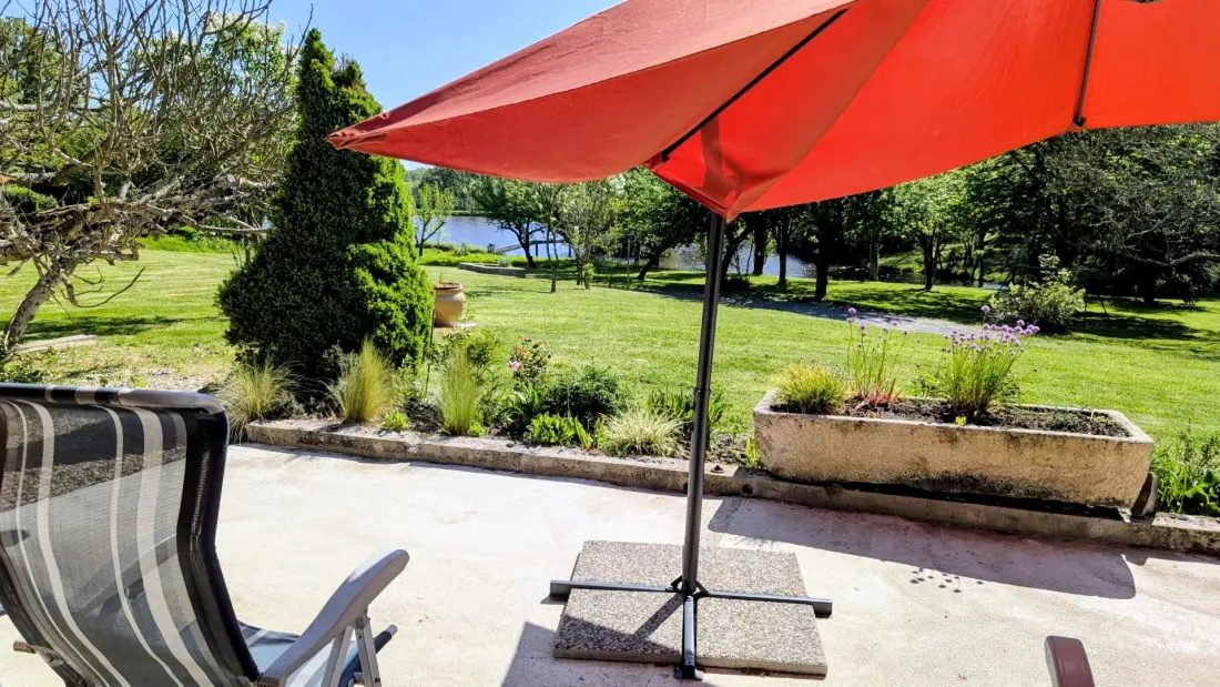 Gîte de France Montbrugnaud: “de drie eiken” 3 korenaren