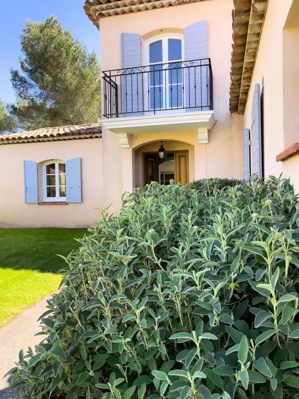 Az én villám Provence-ban, luxusvilla és úszómedence, Domaine De Pont-royal