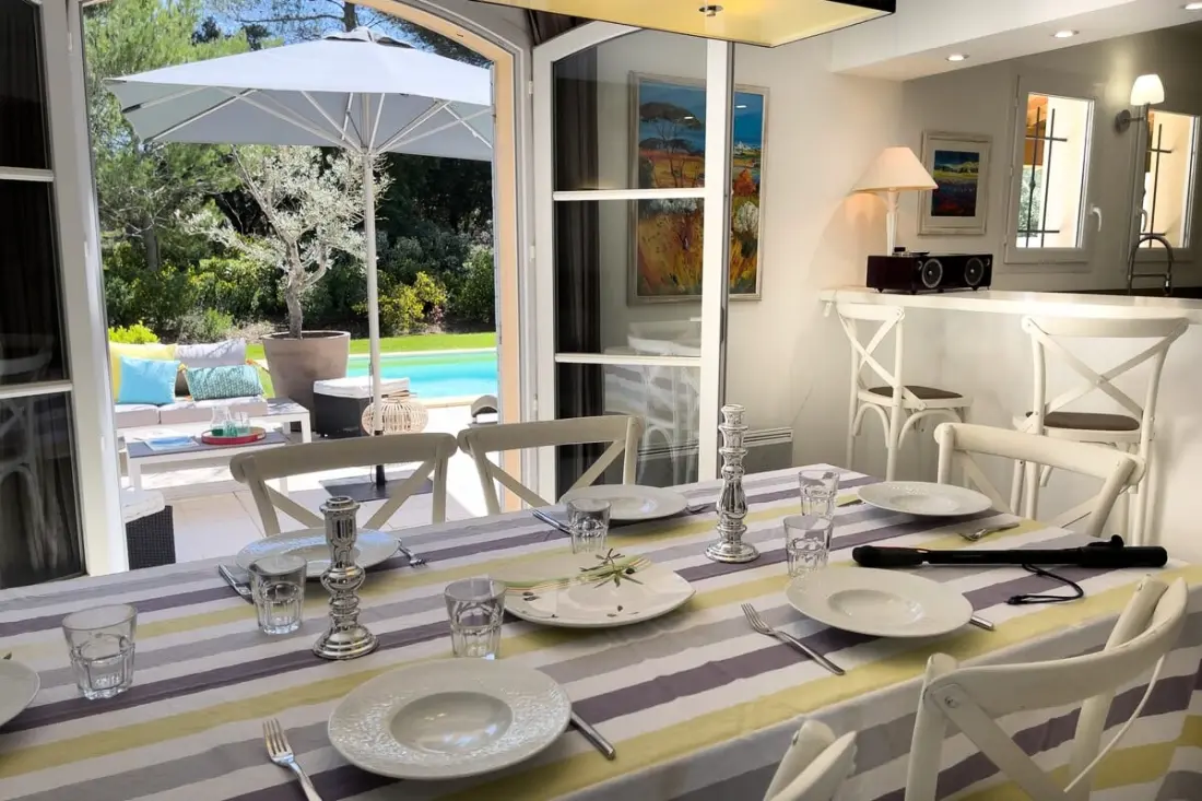 Az én villám Provence-ban, luxusvilla és úszómedence, Domaine De Pont-royal