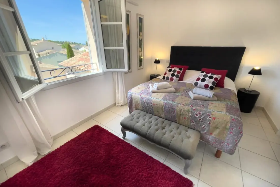 Az én villám Provence-ban, luxusvilla és úszómedence, Domaine De Pont-royal