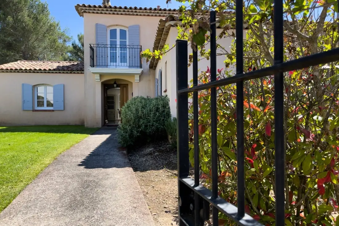 Az én villám Provence-ban, luxusvilla és úszómedence, Domaine De Pont-royal