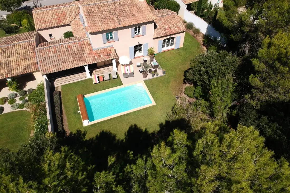 Az én villám Provence-ban, luxusvilla és úszómedence, Domaine De Pont-royal