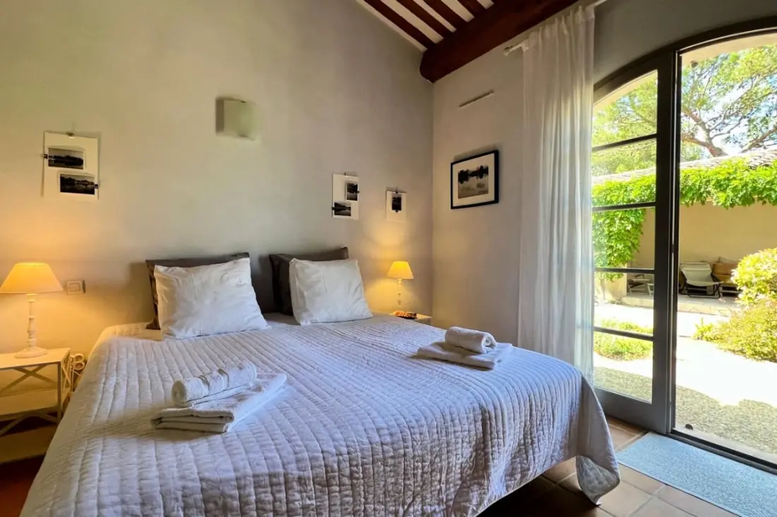 Maison Marie: Provencal Elegance a Golf De Pont Royal