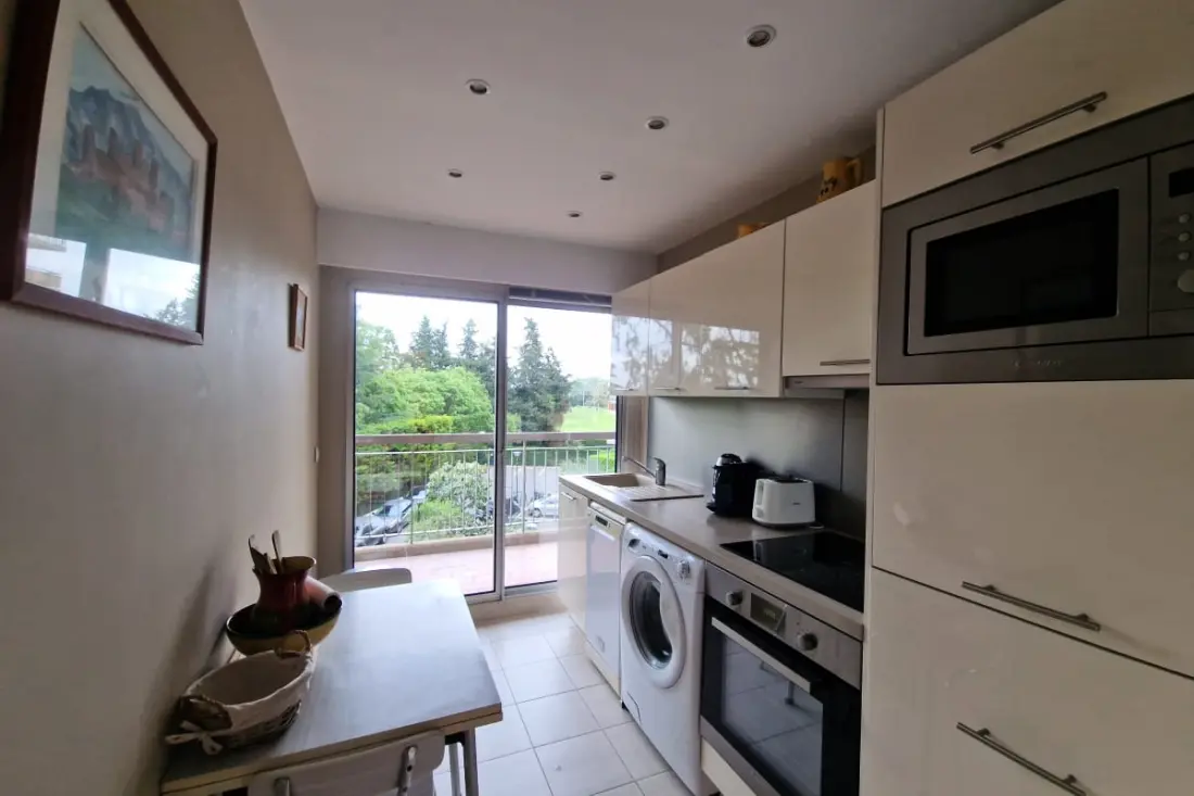 Apartament z basenem w Mandelieu- la- napoule
