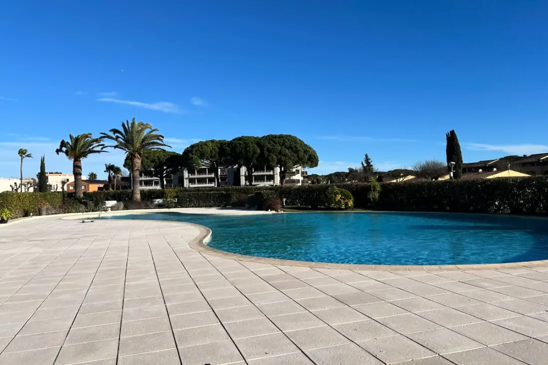 Lumineux Apartamento con piscina en Mandelieu