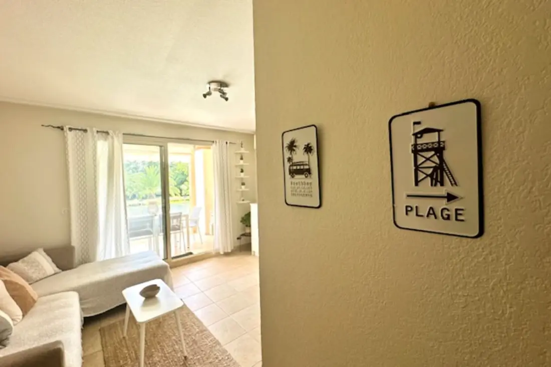 Apartamento renovado con balcón