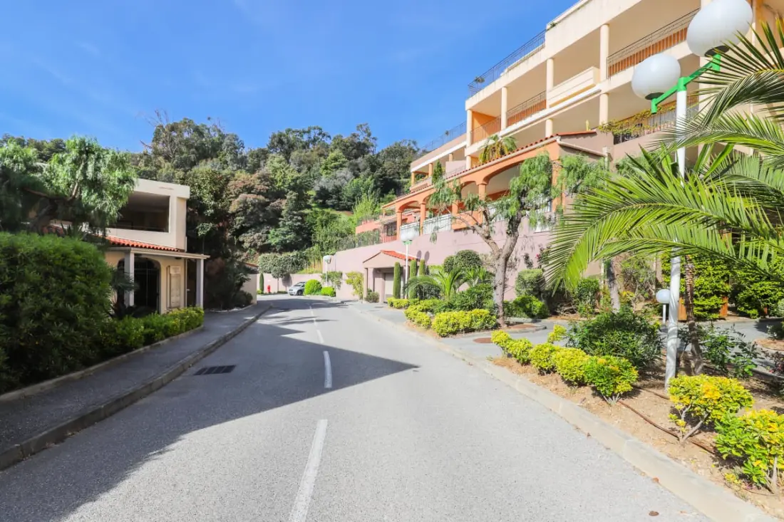 Apartamento en Mandelieu - Piscina y pista de tenis