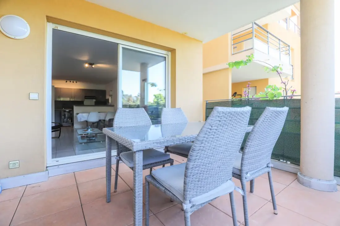 Apartamento en Mandelieu - Piscina y pista de tenis