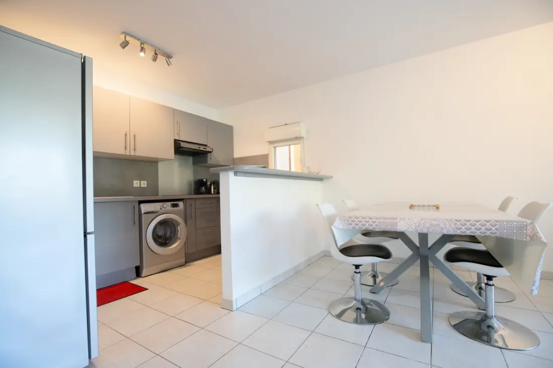 Apartamento en Mandelieu - Piscina y pista de tenis