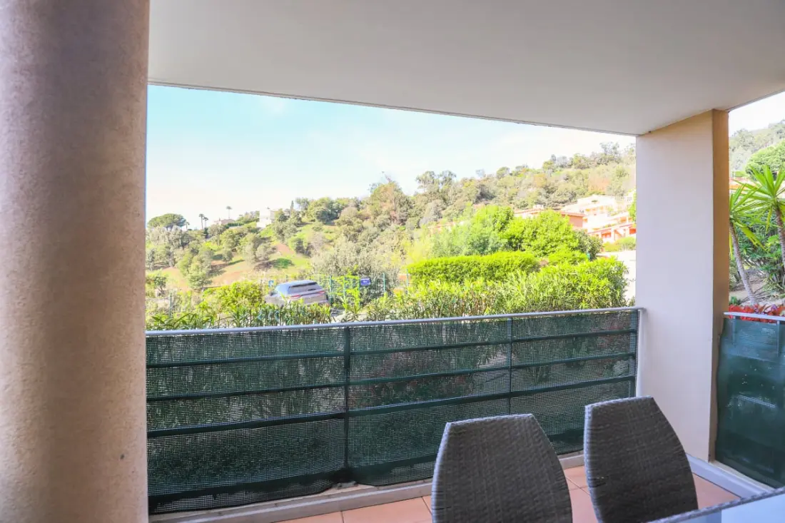 Apartamento en Mandelieu - Piscina y pista de tenis
