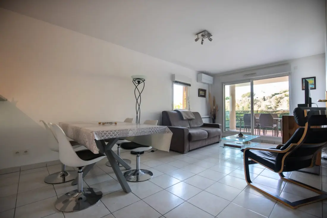 Apartamento en Mandelieu - Piscina y pista de tenis