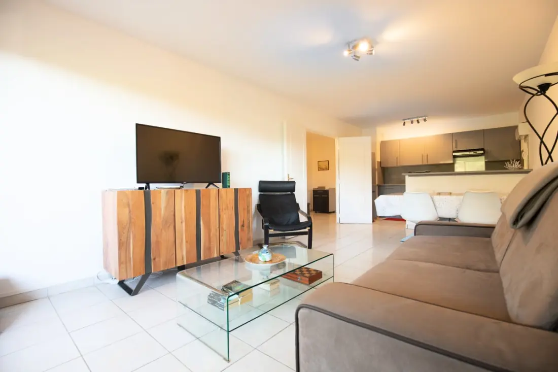 Apartamento en Mandelieu - Piscina y pista de tenis