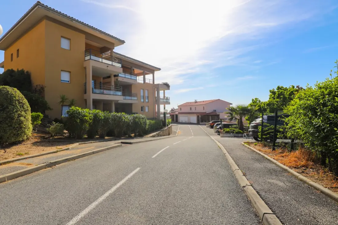 Apartamento en Mandelieu - Piscina y pista de tenis