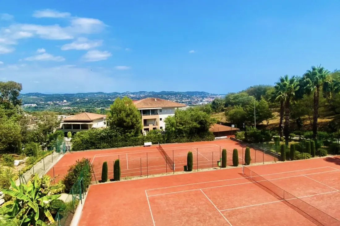 Apartamento en Mandelieu - Piscina y pista de tenis