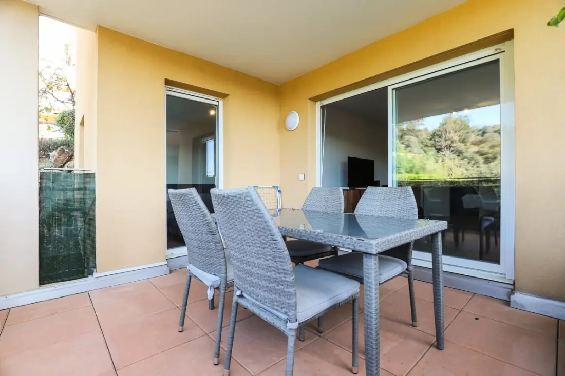 Apartamento en Mandelieu - Piscina y pista de tenis