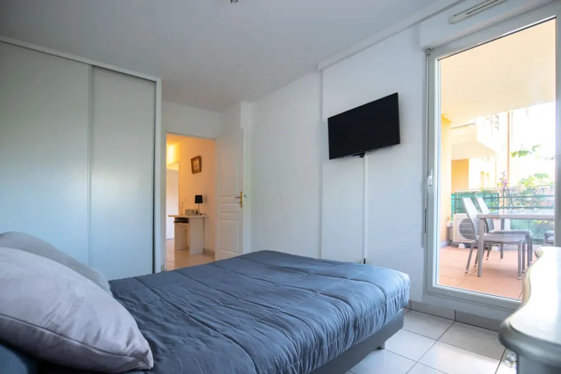 Apartamento en Mandelieu - Piscina y pista de tenis